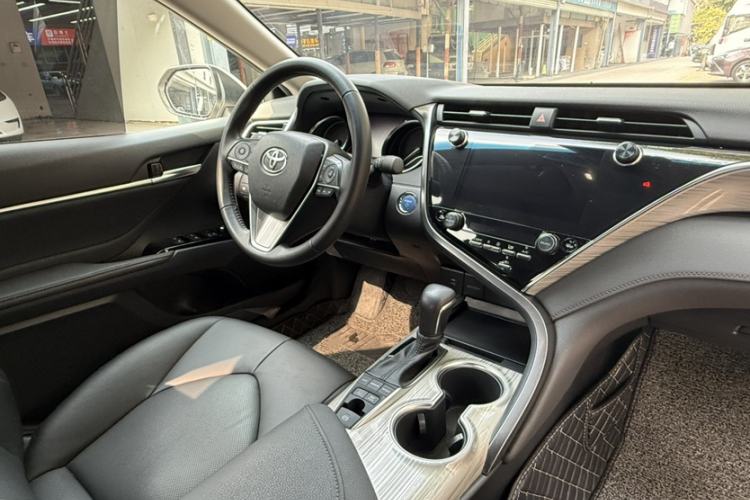 Used Toyota Camry 2019 Dual-Engine 2.5 HG Luxury Edition China VI Standard