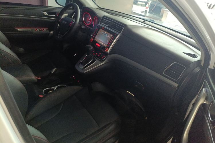 Used Haval H6 2015 Sport Edition 1.5T Automatic Two-Wheel Drive Luxury Model