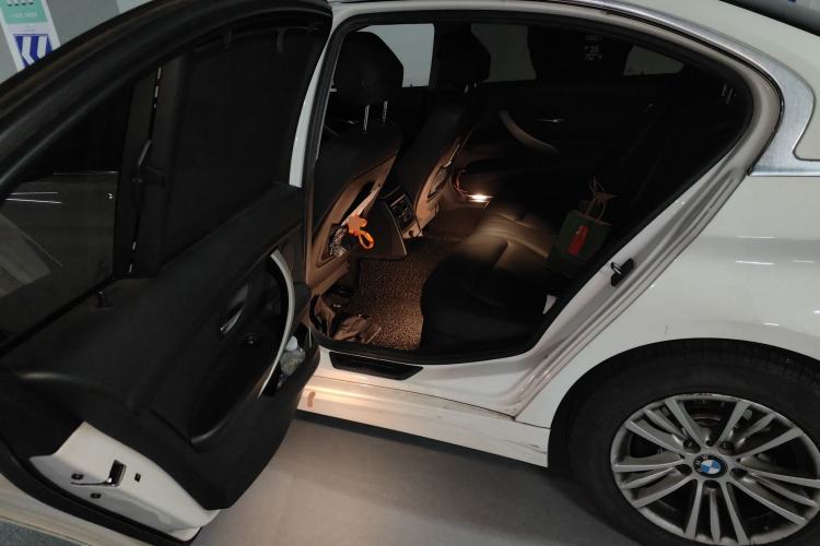 Used BMW 3 Series 2015 320Li Fashion Model
