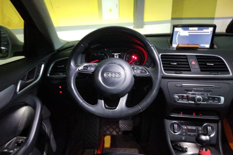 Used Audi Q3 2017 30 TFSI Fashion Model
