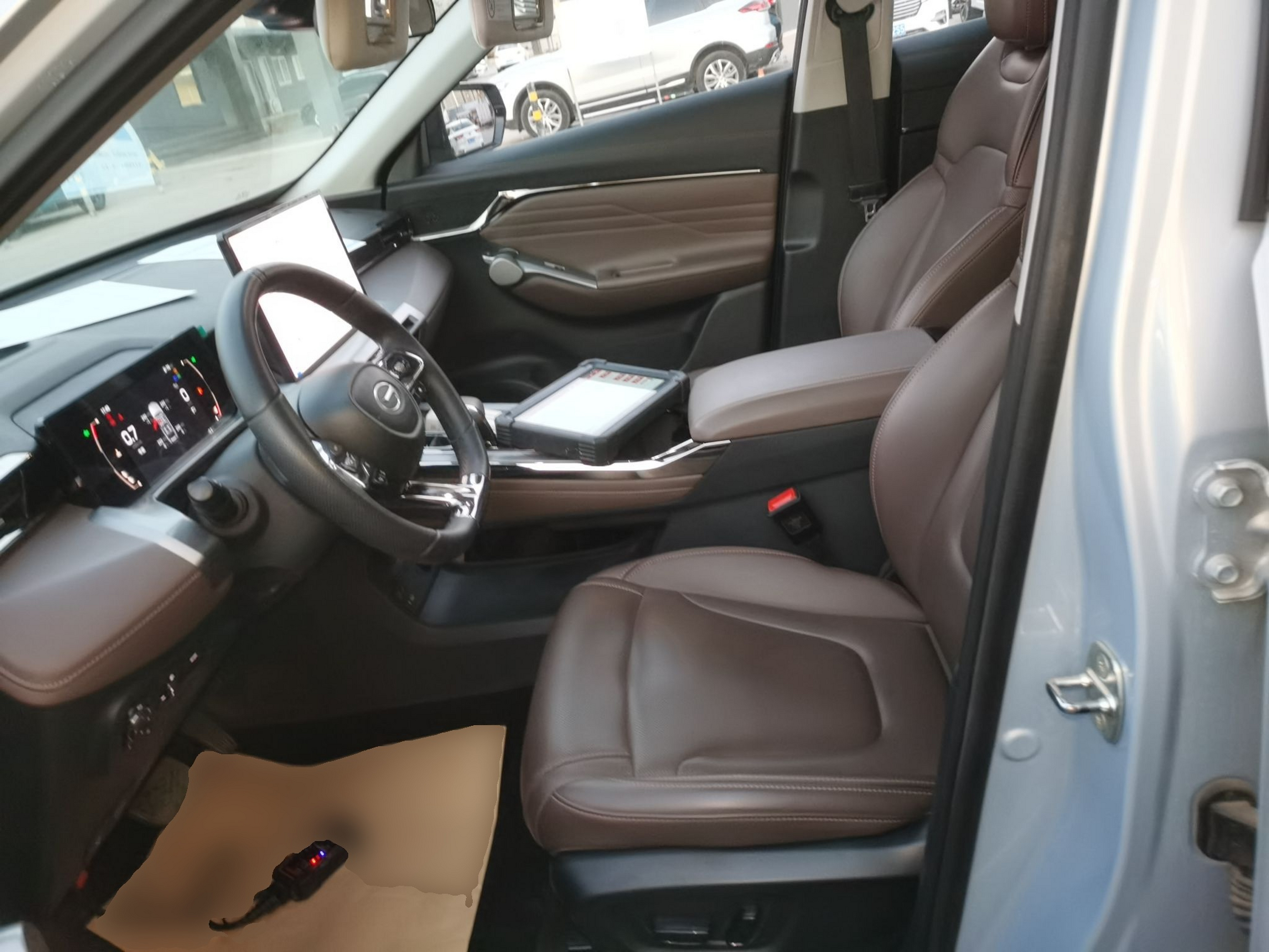 Переднее сиденье в автомобиле