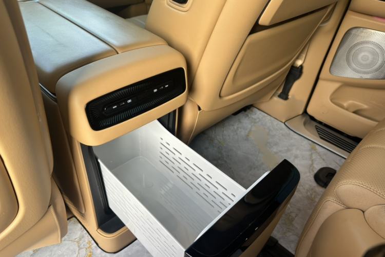 Used VOYAH Dream 2025 PHEV Four-Wheel-Drive Flagship Version – Qiankun Edition
