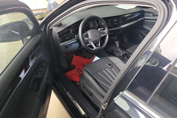 Used Volkswagen Passat 2025 Premium Version 380TSI Dragon Edition
