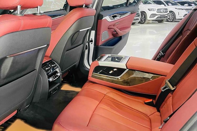 Used BMW 5 Series 2019 Restyled 530Li Luxury Edition M Sport Package
