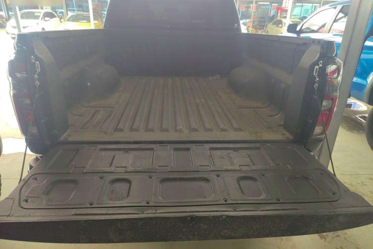 Used Great Wall Poer 2023 2.0T Commercial Version Automatic Diesel Two-Wheel Drive Elite Trim with Long Bed – GW4D20M
