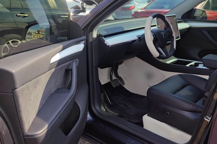 Used Tesla Model Y 2024 Rear-Wheel-Drive Version