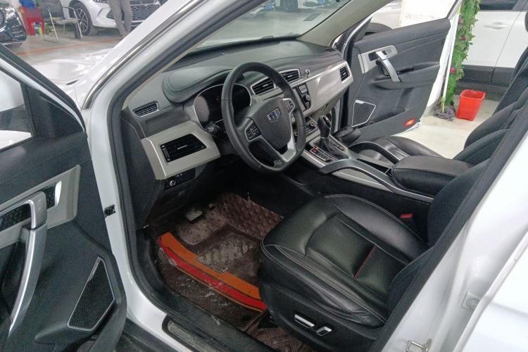 Used Geely Auto Emgrand X7 Sport 2018 1.8TD Automatic Two-Wheel Drive Smart Connect 4G Internet Edition
