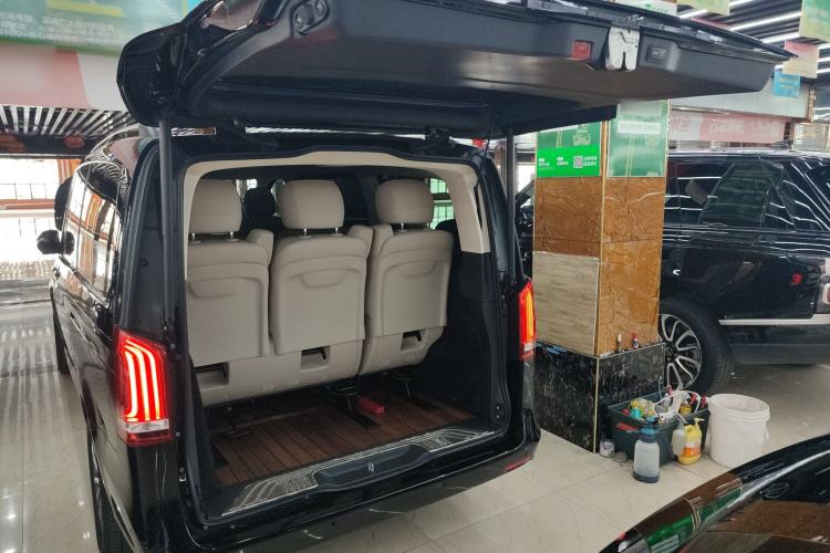 Used Mercedes-Benz V-Class 2021 V 260 Avantgarde Edition
