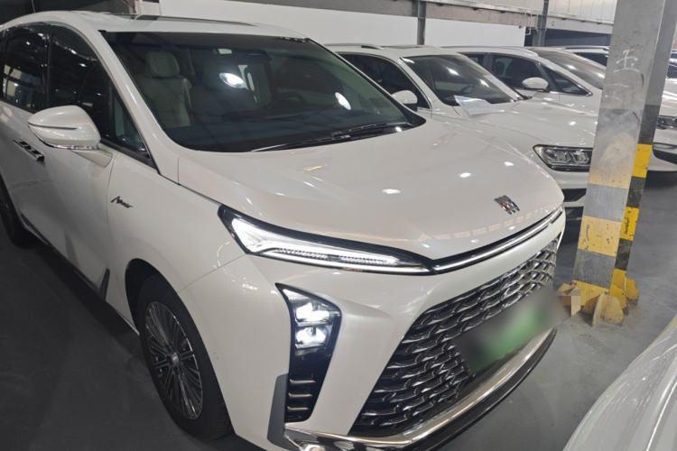 Used Buick GL8 New Energy 2024 Lu Zun Luxury Edition 7-Seater
