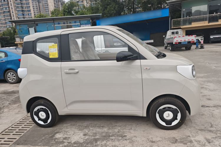 Used Wuling Hongguang MINIEV 2024 3rd Generation 215km Youth Edition
