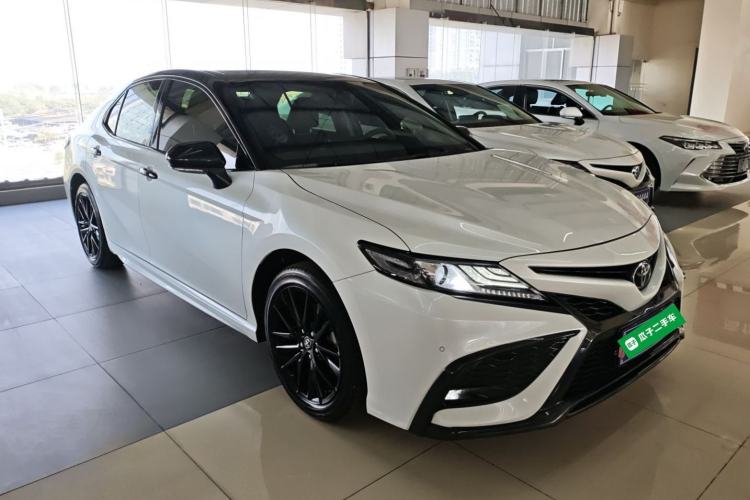 Used Toyota Camry 2023 2.0S Knight Edition
