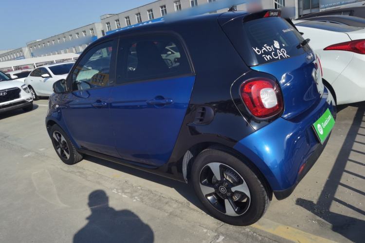 Used  forfour 2016 1.0L 52 kW Passion Edition
