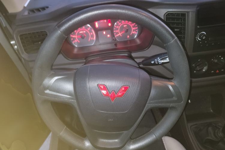 Used Wuling Hongguang V 2022 1.5L Jingqu Edition Electric-Assist LAR
