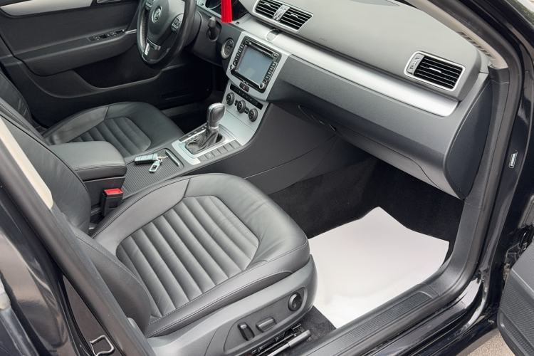 Used Volkswagen Magotan 2015 1.8TSI Advanced Model
