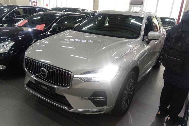 Used Volvo XC60 2024 B5 4x4 Smart Luxury Edition