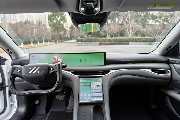 Used  L6 2024 Max Standard Edition
