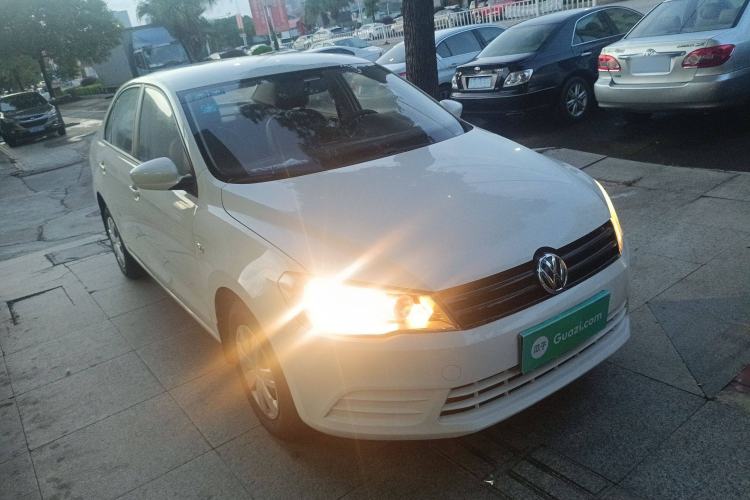 Used Volkswagen Jetta 2015 Value Edition 1.6L Automatic Fashion Version
