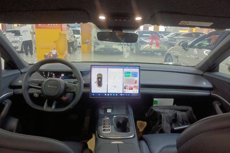 Used  SU7 2024 Rear-Drive Ultra-Long Range Advanced Pro-Level Intelligent Driving Version
