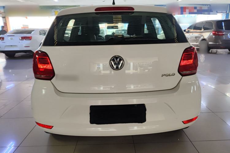 Used Volkswagen Polo 2016 1.4L Manual Fashion Model