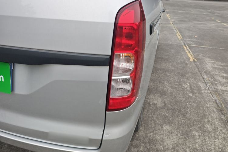 Used Wuling Hongguang V 2022 1.5L Jingqu Edition Electric-Assist LAR
