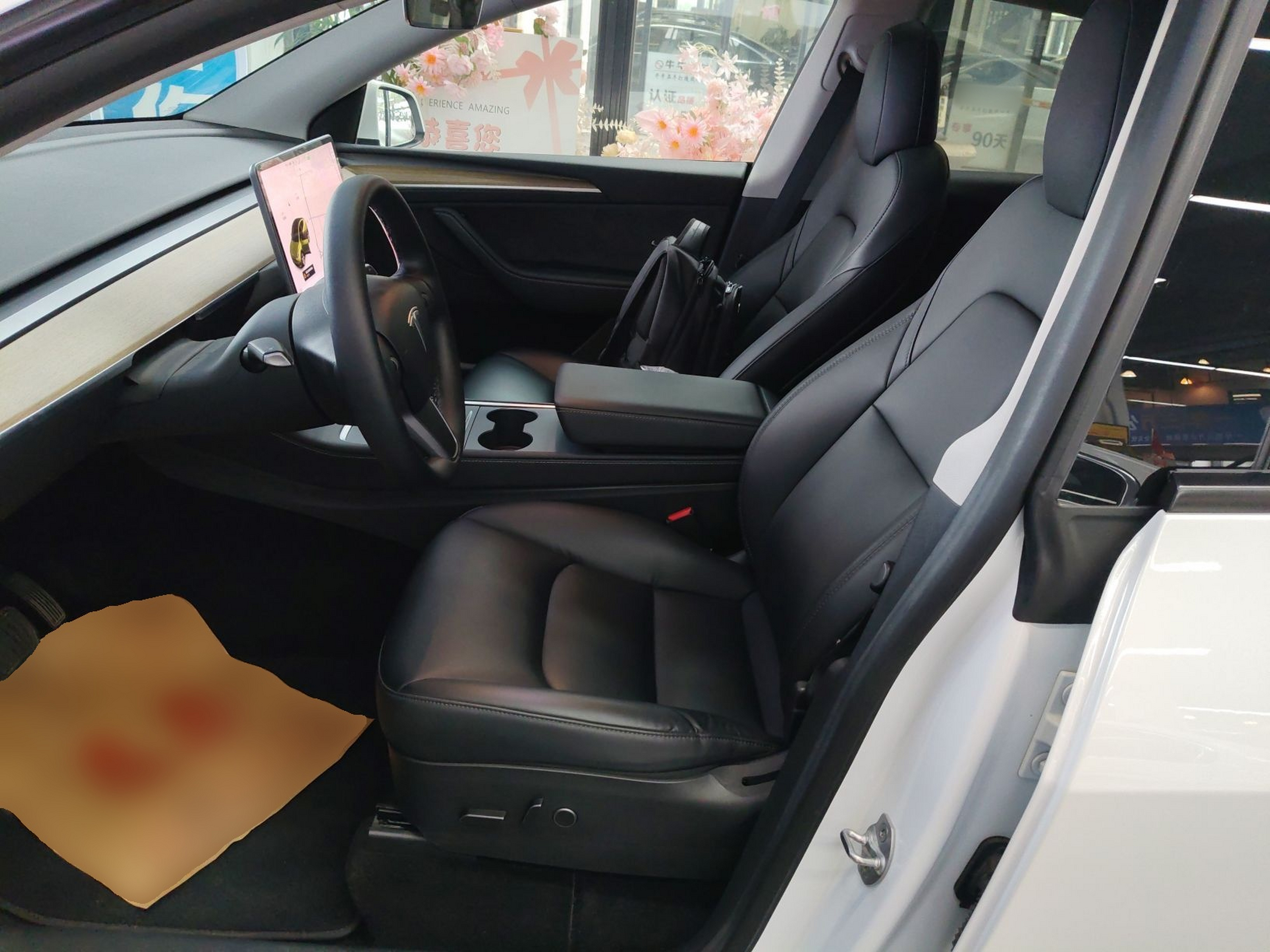 Переднее сиденье в автомобиле