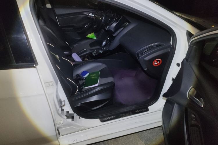 Used Ford Focus 2012 Hatchback 1.6L Automatic Fashion Edition
