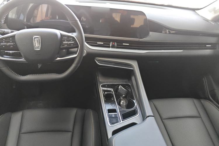 Used Bestune B70 2025 Dragon Edition 1.5T Enjoyment Model
