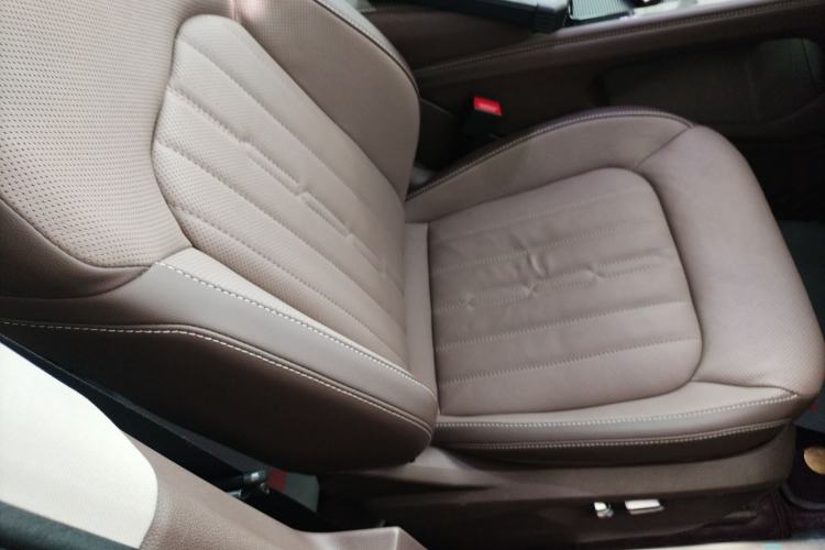 Used Volkswagen Viloran 2023 330TSI Luxury Edition
