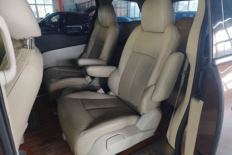 Used Buick GL8 2020 Land Cruiser Executive Class 652T Comfort Model
