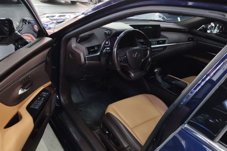Used Lexus ES 2020 200 Luxury Edition
