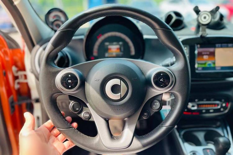 Used  forfour 2016 0.9T 66 kW Pioneer Edition