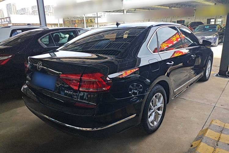 Used Volkswagen Passat 2017 330TSI DSG Luxury Edition
