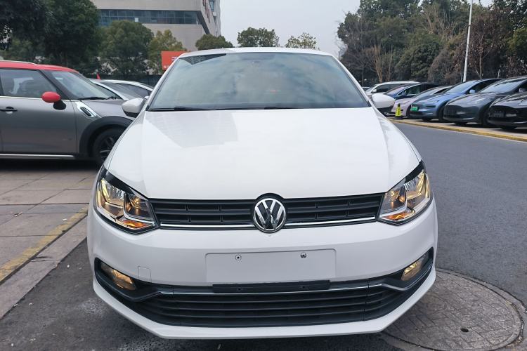 Used Volkswagen Polo 2016 1.6L Automatic Comfort Model