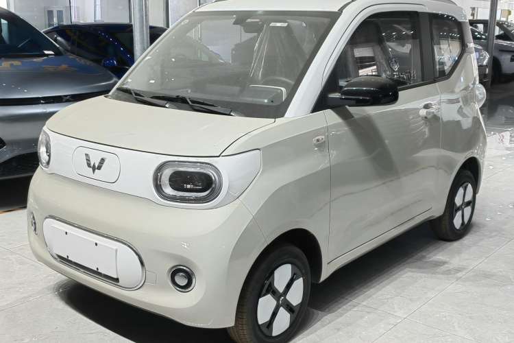 Used Wuling Hongguang MINIEV 2024 3rd Generation 215km Advanced Version
