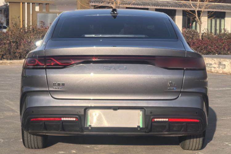 Used BYD Qin L 2025 DM-i Smart Drive 80KM Leading Model
