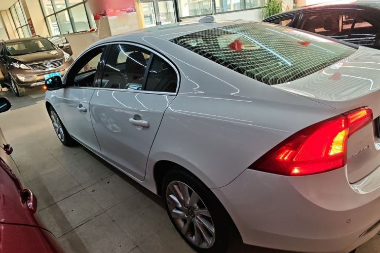 Used Volvo S60 2015 S60L 2.0T Zhiyuan Edition