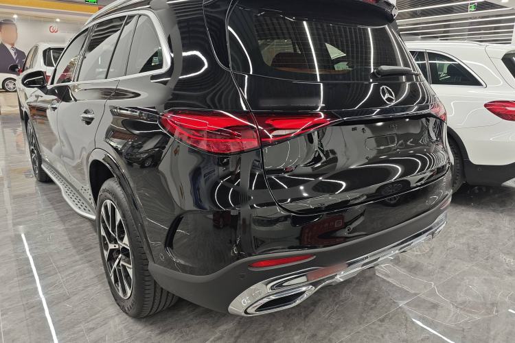 Used Mercedes-Benz GLC 2023 Facelift GLC 260 L 4MATIC Luxury Version 7-Seater
