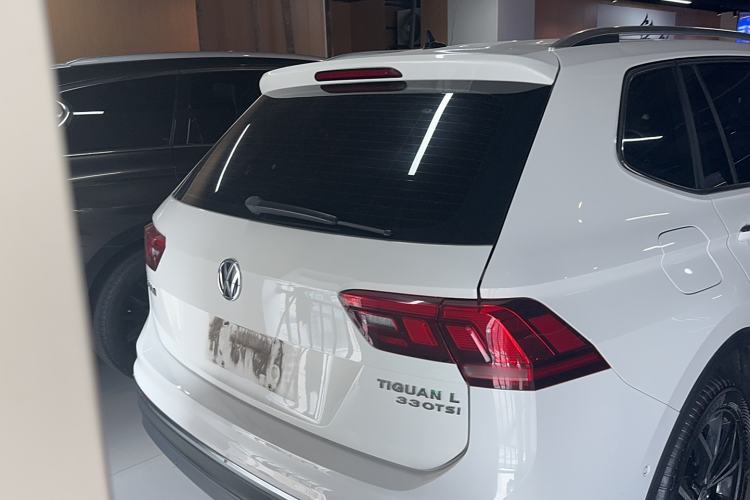 Used Volkswagen Tiguan L 2019 330TSI Automatic Two-Wheel Drive Smart Luxury Version China VI Standard
