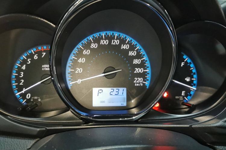 Used Toyota YARiS L 2016 Revised 1.5E CVT Charming Edition
