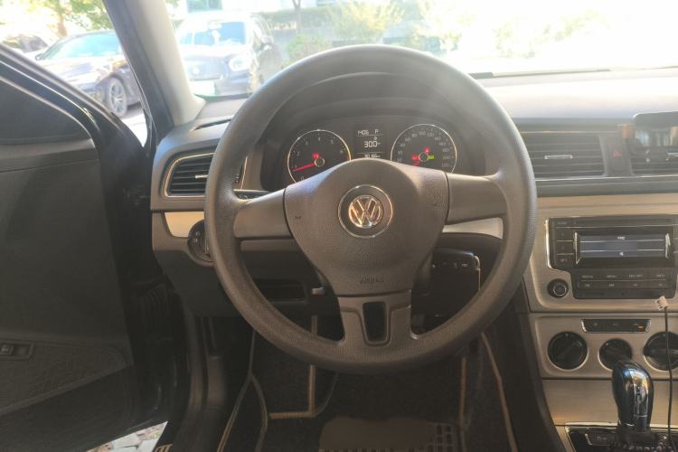 Used Volkswagen Lavida 2013 Restyled Classic 1.6L Automatic Comfort Edition
