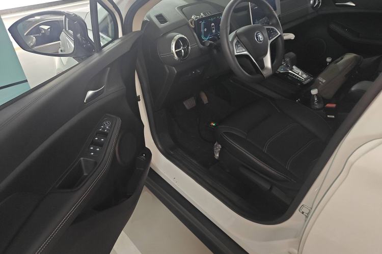 Used BYD Yuan New Energy 2019 EV535 Smart Connect Trendsetting Model
