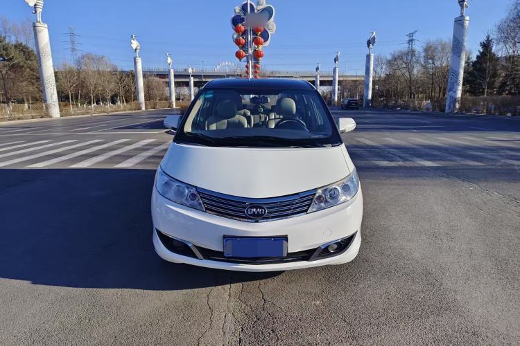 Used BYD M6 2013 2.0L Manual Comfort Edition
