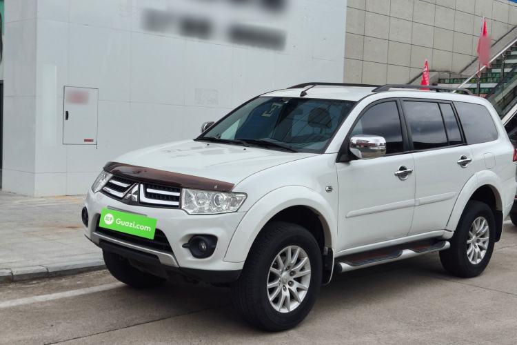 Used Mitsubishi Pajero Sport 2013 3.0L Automatic 4x4 Executive Edition
