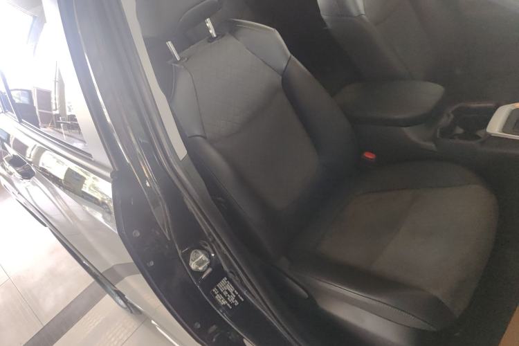 Used Toyota RAV4 2022 2.0L CVT 4x4 Style Plus Edition