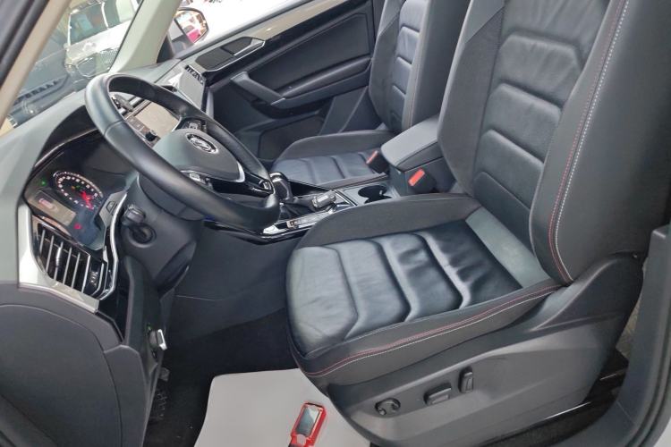 Used Volkswagen Tayron 2019 330TSI Two-Wheel Drive Luxury Model China VI Standard
