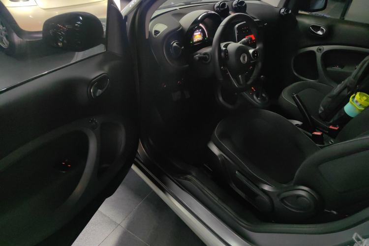 Used  fortwo 2015 1.0L 52 kW Hardtop Passion Edition
