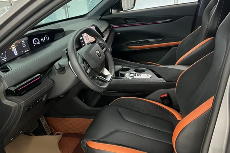 Used Changan UNI-V 2022 2.0T Leading-Speed Edition
