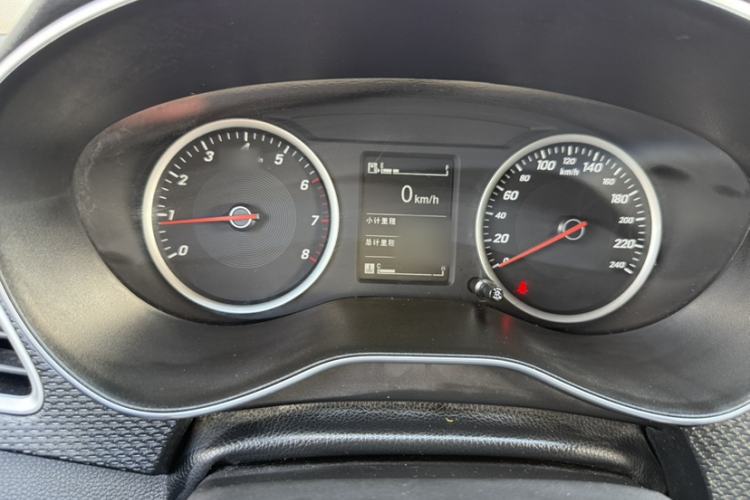 Used Baojun 730 2019 1.5T Manual Fashion Model 7-seater China VI
