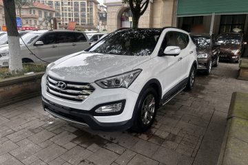 Used Hyundai Santa Fe 2015 2.0T Automatic Two-Wheel Drive Smart Version 5 Seats