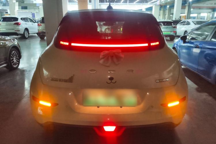 Used ORA Good Cat 2023 401 km Standard Range Luxury Version Lithium Iron Phosphate
